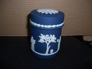 WEDGEWOOD BLAU DECKEL JASPERWARE TEE TABAK ZIGARETTEN KANISTER BOX GLAS - Bild 1 von 5