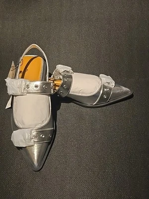 Tira de tornozelo The Drop prata EVIE biqueira pontiaguda salto estilingue 12 - Imagem 1 de 4