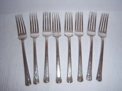 LOT (8) ANTIQUE VINTAGE HOLMES & EDWARDS DINNER FORKS ~ CENTURY PATTERN ~ 1923 - Image 1 of 4