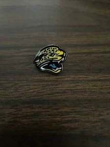 JACKSONVILLE JAGUARS PIN Football NFL Jags Gift Enamel Hat Backpack Lapel Brooch - Picture 1 of 3