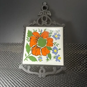 Wrought Iron/ Ceramic Tile Flower Design Trivet. MCM Vintage - Bild 1 von 4