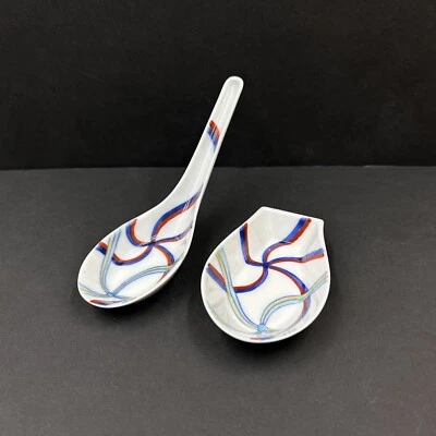 Japanese Asian Porcelain Wonton Ramen Noodle Soup Spoon with Rest - Imagem 1 de 4