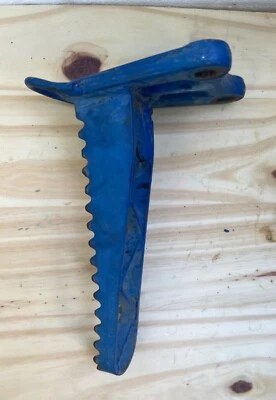 Barra reposapiés delantero izquierdo Suzuki Quadracer LT500 1987-1990 43520-43B01-19F Foto 1 de 4