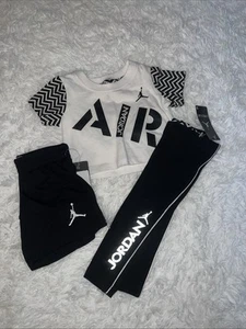 Completo Nike Jordan bambina 3 pezzi camicia pantaloncini pantaloni bambino neonato 12 mesi - Foto 1 di 8