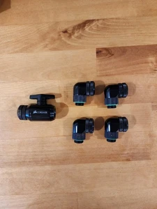Corsair Hydro X Series XF Hardline 90 Degree 12mm OD 4 total and Ball Valve - Afbeelding 1 van 1