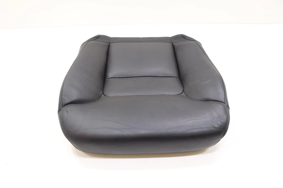 Cubierta de cojín inferior asiento delantero izquierdo Volvo XC90 2016-2025 OEM NEGRO_RA00 Foto 1 de 4