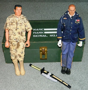 2 G.I. vintage década de 1990 FIGURAS JOE Guardia de Infantería y Honor y CASILLERO DE BONIFICACIÓN - Imagen 1 de 9