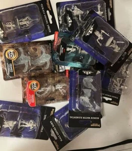 Random Lot of Unpainted 10 Miniatures Blisters (Compatible with Wizkids) - Picture 1 of 1