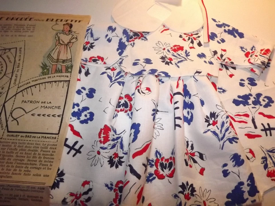 KIT découpé VETEMENT, poupee ancienne ,BLEUETTE (Robe classique) - Photo 1/1