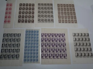 FRANKREICH LOT 225 NEUE BRIEFMARKEN ** AUS DEN 40ER JAHREN. GUTER WERT - Bild 1 von 1