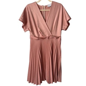 Closet London Womens Pleated Dress US size 10 Blush Pink Short Sleeve Zipper - Picture 1 of 7