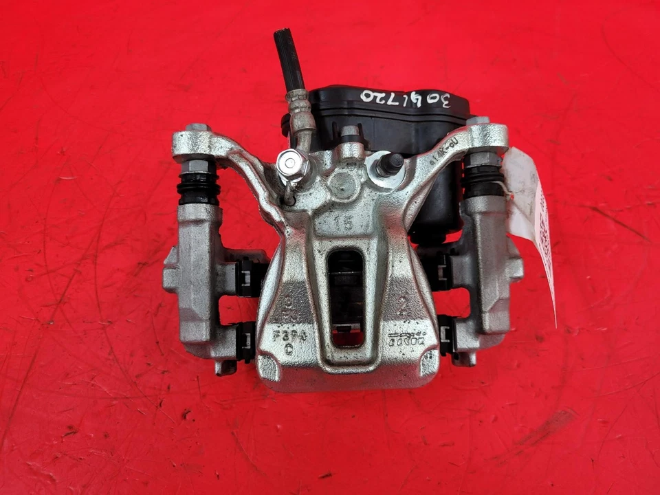 TOYOTA YARIS REAR LEFT BRAKE CALIPER 2023 1.5L PETROL M15A-FXE FHEV - Image 1 of 4