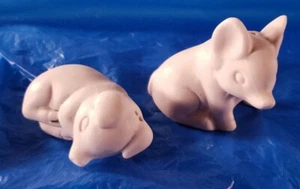 Set of 2 Vintage Ceramic Piglet Salt & Pepper Shakers. - Picture 1 of 10