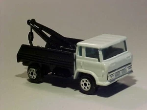 3 INCH 1984 Isuzu Wrecker Yat Ming 1/64 Range Diecast MINT Loose 1/100 - Picture 1 of 5