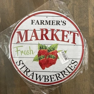 Krouterebs Tin Metal Signs, Strawberries Wreath Sign, Summer Strawberry Sign - Picture 1 of 2