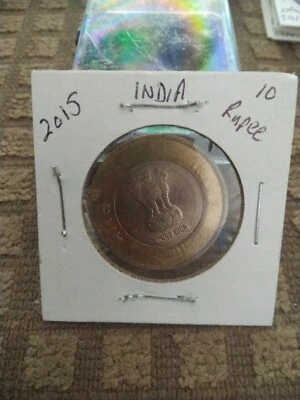 India 10 rupees 2013 bi-metallic coin - Image 1 of 3