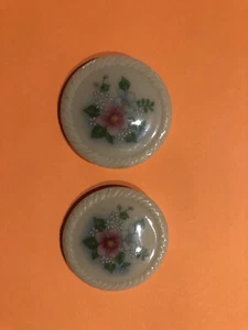 Konvolut 2 AVON Porzellan Blumen Frühlingsstrauß Broschen 80er Jahre - Bild 1 von 1