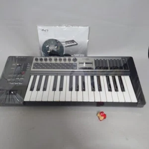 Roland EDIROL PCR-300 synthesizer keyboard good item from japan free shipping - Picture 1 of 3