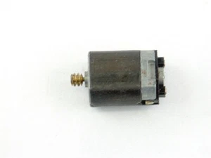 Bastler - 12V DC Motor 23,5x18,5, mit 1 Achse + Schnecke, 1 Stück - rw-bü - Bild 1 von 1