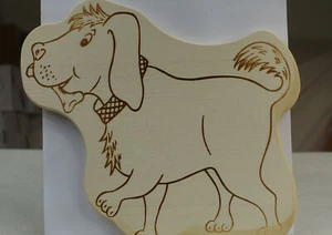 Holzdekoration, Frühstücksbrett, Tierform, Hund, Wunschname, Holz - Bild 1 von 1