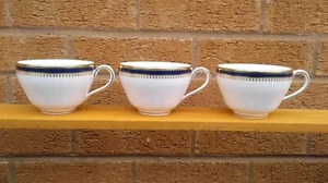 TRE GRANDI TAZZE SPODE "KNIGHTSBRIDGE" BLU COBALTO - Y5783. - Foto 1 di 8