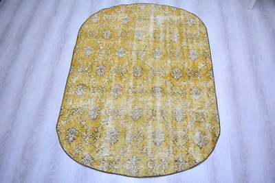 Alfombra antigua amarilla vintage, 3,5 x 4,8 pies, alfombra Oushak floral turca hecha a mano amarilla Foto 1 de 4