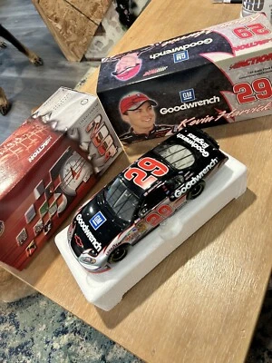 Kevin Harvick Diecast 1/24 2004 NASCAR Foto 1 de 3