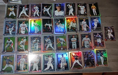 Lote paralelo de 33 láminas arco iris actualización Topps 2025 sin duplicados Foto 1 de 4