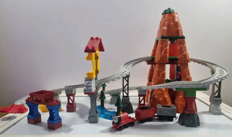 Thomas & Friends Misty Island Mega Bloks Set 10521 With Box And Manual Used Good - Image 1 of 4