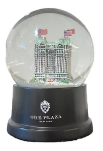The Plaza Hotel New York City Home Alone & Eloise Snow Globe Souvenir BRAND NEW - Picture 1 of 1