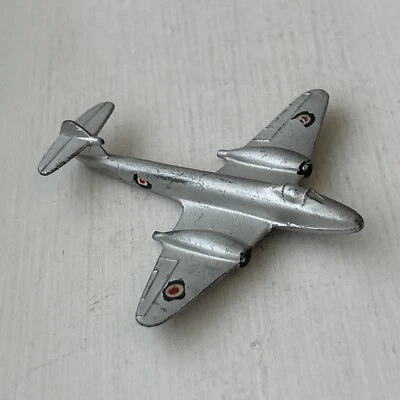 Avión DINKY GLOSTER METEOR JET 70E / 732 Metal 1:200 Modelo Con Todas las Calcomanías Foto 1 de 4