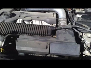 Air Cleaner S60 T5 5 Cylinder Fits 12-13 VOLVO 60 SERIES 21479457 - Picture 1 of 9