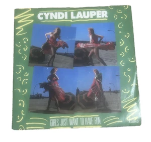 Cyndi Lauper - Girls Just Want To Have Fun  (7" Vinyl) free post - Picture 1 of 3