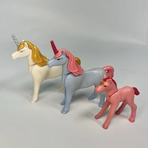 Playmobil Unicornio Figura Lote De 3 Fantasía Caballo 1974 Vintage Rosa Azul Blanco - Imagen 1 de 10