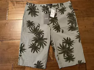 Le Superbe Ladies Palm Print Bermuda Shorts - Women's 6 - Brand New! - Picture 1 of 5