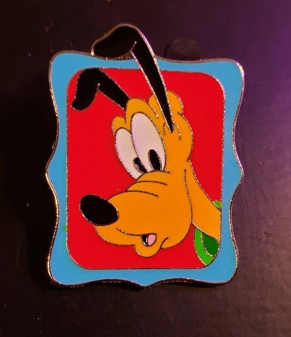 Disney Collectible Pin - Peeking Mickey Mouse Starter Set: Pluto ONLY - #102717 - Изображение 1 из 1