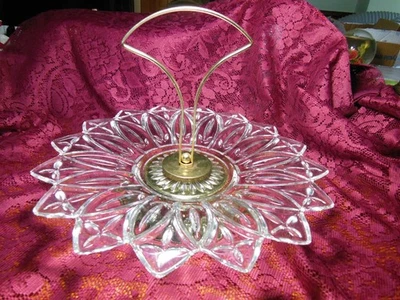 VINTAGE FEDERAL GLASS PETAL PATTERN CENTER HANDLED 11 in. Platter WITH BASE 🌹 - Image 1 of 4
