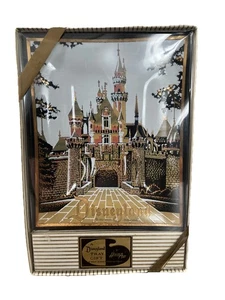 WALT DISNEY DISNEYLAND CINDERELLA SCHLOSS TABLETT SOUVENIR 1955 HOUZE ART NEU OVP - Bild 1 von 2