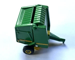 ERTL John Deere Round Hay Baler, Green & Yellow, 1/64 Die Cast - Picture 1 of 11