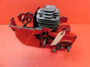 PISTON CYLINDER CRANKCASE GAS OIL TANK FOR JONSERED 70E CHAINSAW -- BOX 975 ZR - Picture 1 of 6