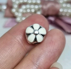 Original Pandora Weiße Emaille Darling Daisy Clip Charm S925 ALE 💕 R31a - Bild 1 von 7