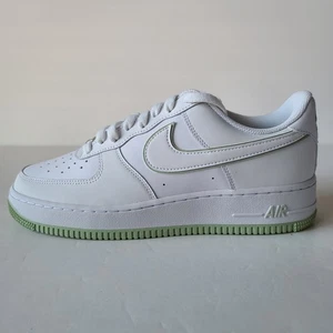 Nike Air Force 1 '07 Low White Honeydew Green DV0788-105 para hombre talla 9,5 - Imagen 1 de 5