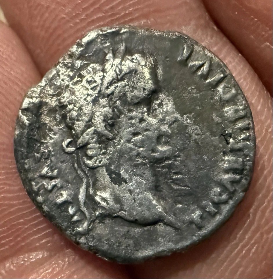 Tiberius (AD 14-37). AR denarius (19mm, 3.72 gm, 8h). NGC AU 4/5 - 4/5 - Image 1 of 2