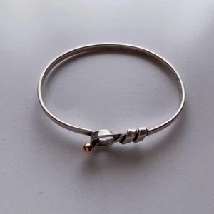 Tiffany & Co. Hook Eye Love Knot Bangle Bracelet 18K Yellow Gold 750 Silver 925 - Picture 1 of 4