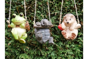 Frog Hedgehog Tortoise Ornament Hanging on Rope Garden Tree Wildlife Figurine - Picture 1 of 17