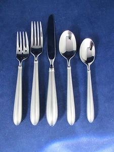 Oneida Edelstahl Besteck - SPINELLE - 5-teiliges Gedeck - Hergestellt in den USA - Bild 1 von 3