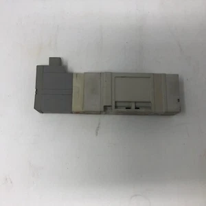 Electroválvula SMC SV2100-5FU 24VDC 0.15-0.7 MPa 5 PUERTOS - NOS - Imagen 1 de 4