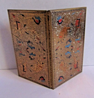 Estuche de Cigarrillos Volupte Latón De Colección EE. UU. Pájaros Animales Elefantes Pavo Real Esmalte Foto 1 de 4