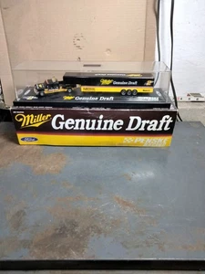 Remolque de exhibición doble Action Rusty Wallace Miller 1995 borrador genuino escala 1/64 - Imagen 1 de 5