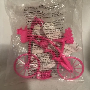 Mattel Barbie Cavalca Con Me Bambola Bici Bicicletta Rosa Si Attacca al Manubrio Bambini - Foto 1 di 5